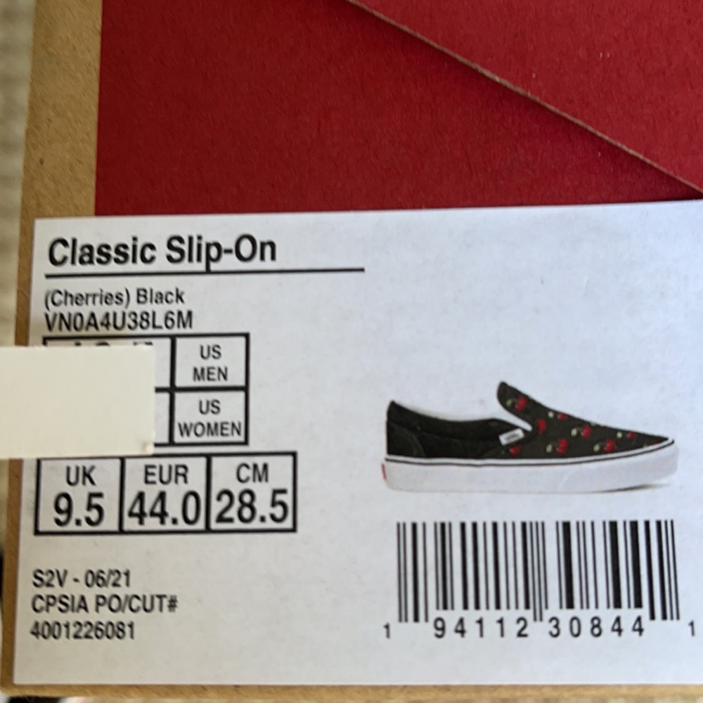 Vans Classic Slip On Cherries Black men’s - Picture 16 of 16